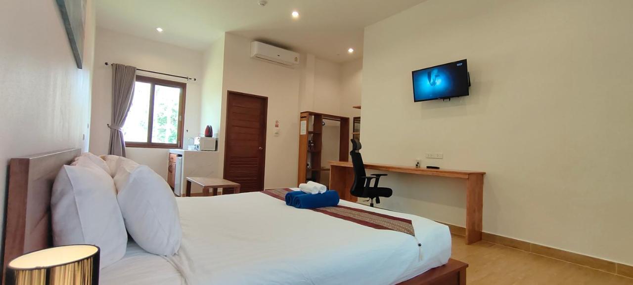 Le Grand Bleu Hotel Wok Tum 外观 照片