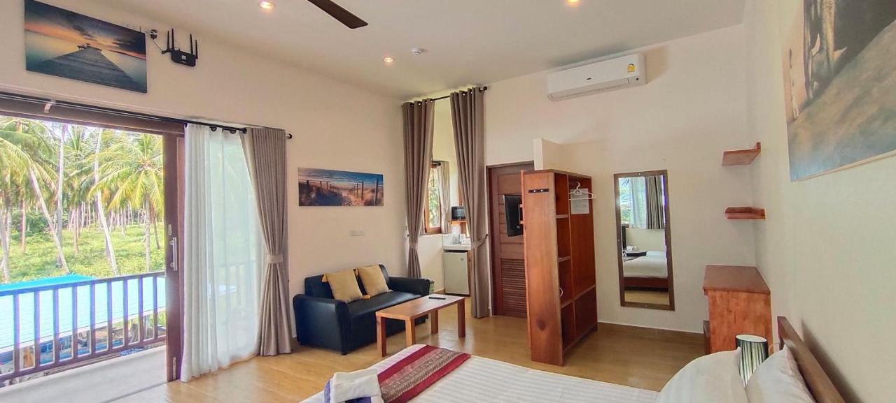 Le Grand Bleu Hotel Wok Tum 外观 照片