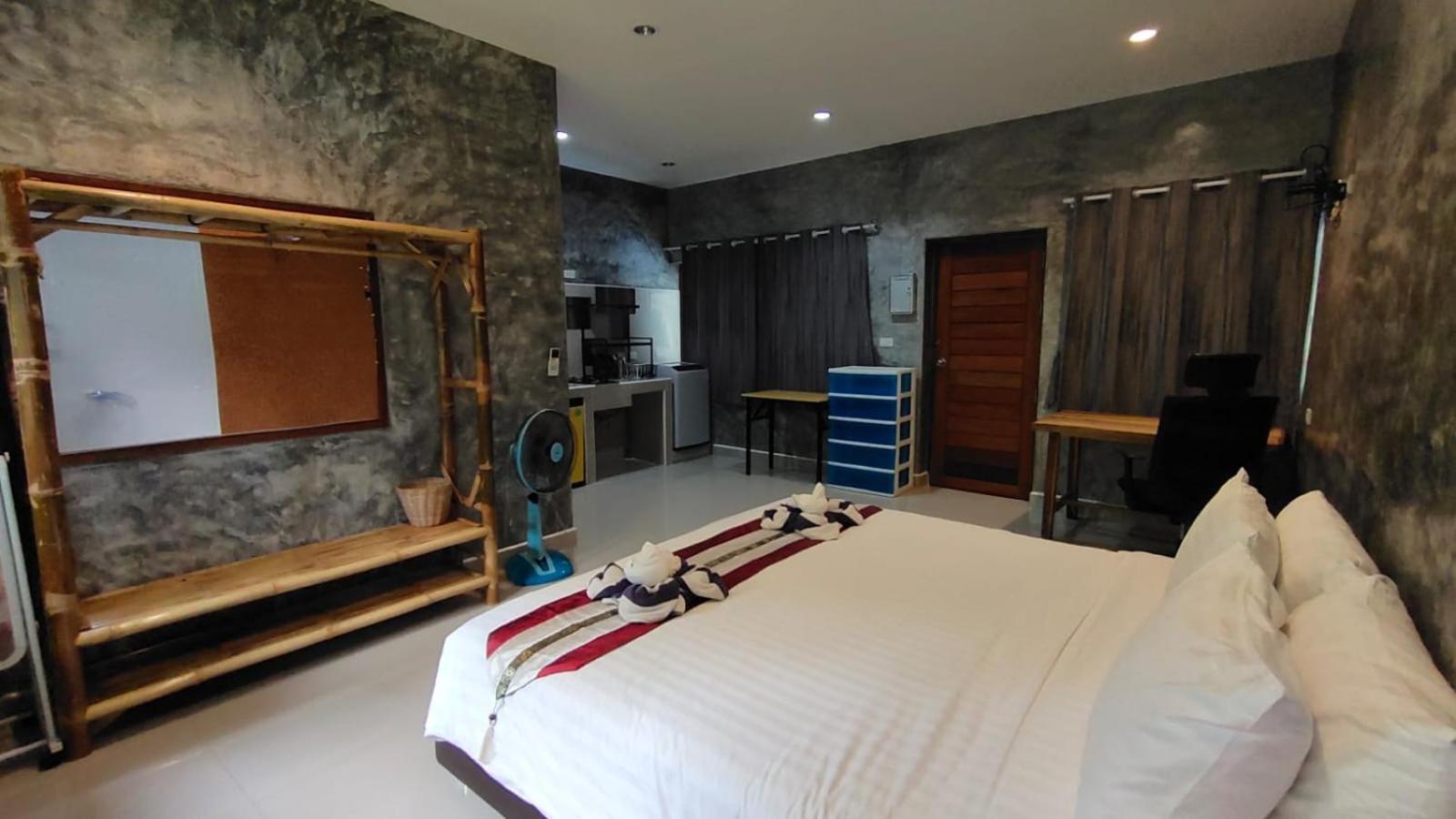 Le Grand Bleu Hotel Wok Tum 外观 照片